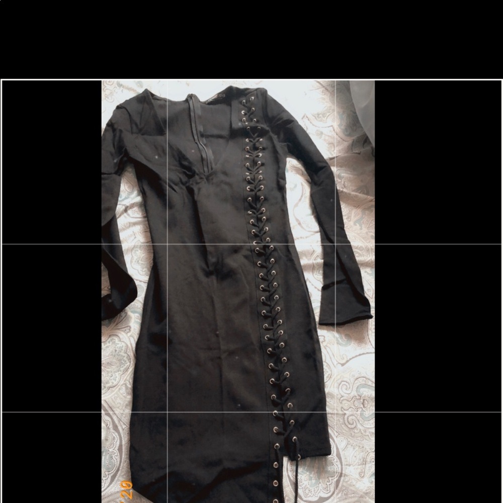 Bodycon black dress